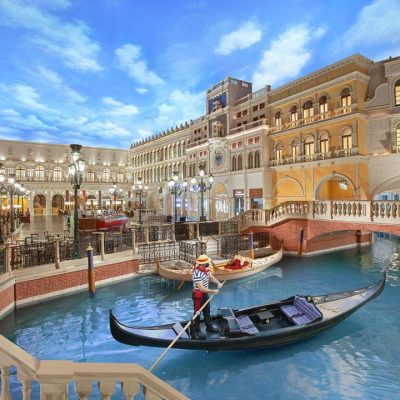 Luxury Hotels around the World 8 The Venetian Resort, Las Vegas, USA
